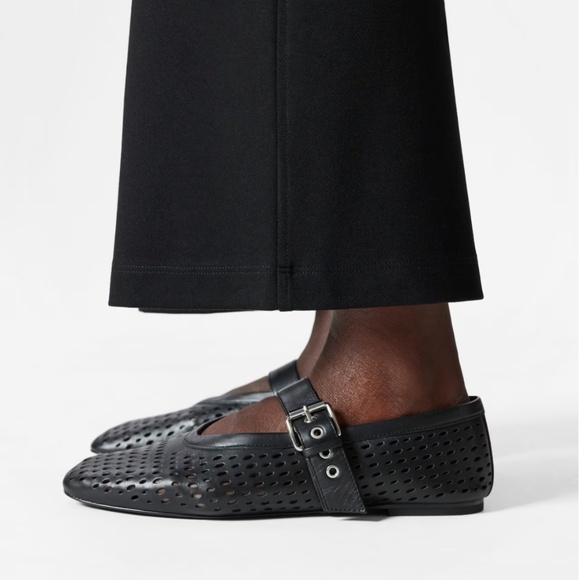 & Other Stories Mary - Jane Ballet Flats Perforated black leather Size 8 - Picture 6 of 10